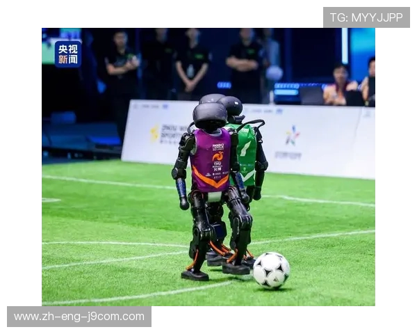 智能足球机器人倒地瞬间引发比赛风波展现科技竞技极限挑战 智能足球机器人倒地瞬间引发比赛风波展现科技竞技极限挑战